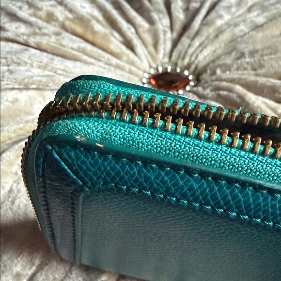 Vera Bradley Teal Wallet - Picture 6 of 6